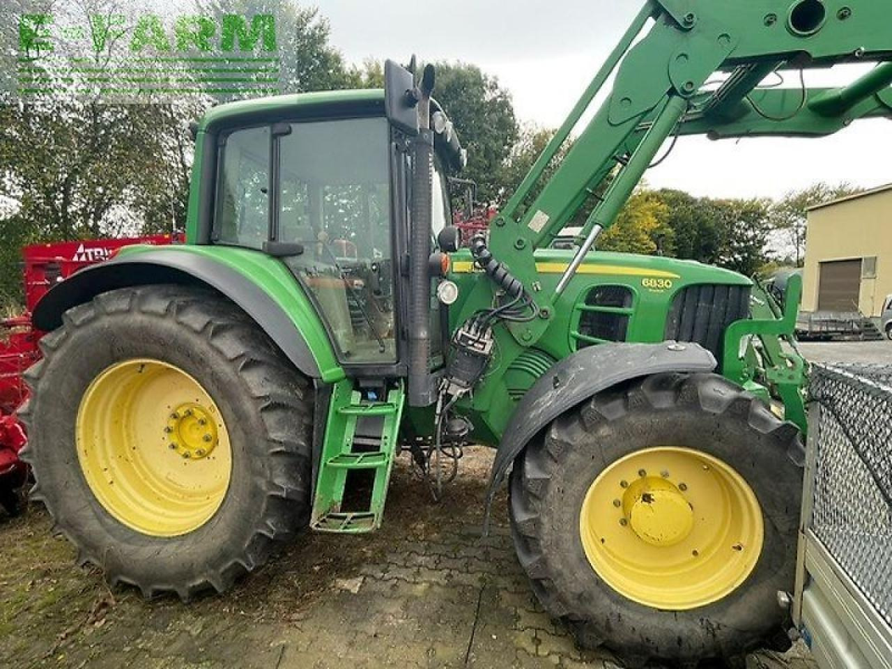 John Deere 6830 premium - Tractor: foto 2 John Deere 6830 premium - Tractor: foto 2