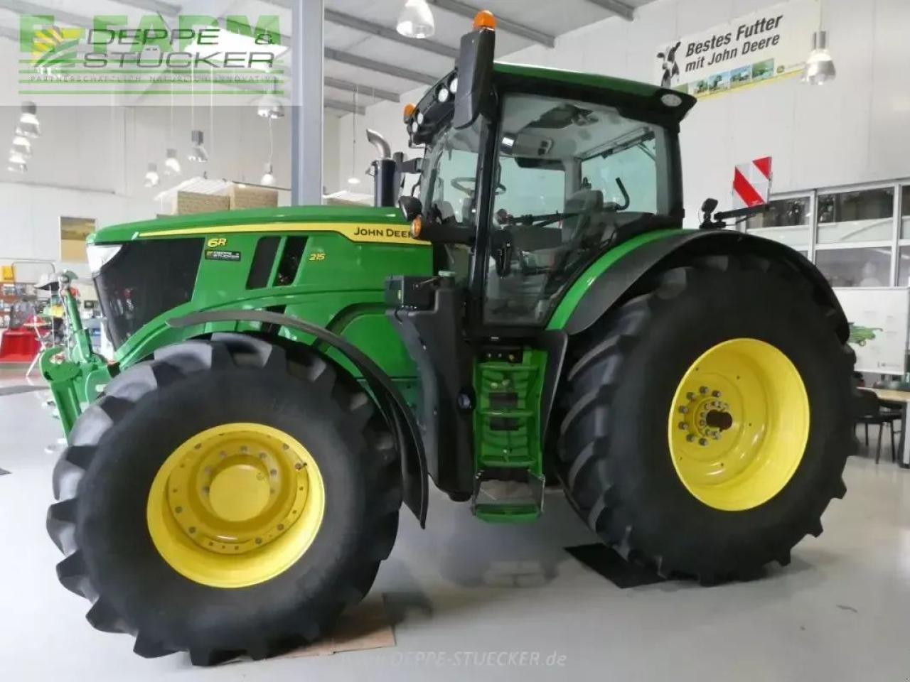 John Deere 6r 215 - Tractor: foto 1 John Deere 6r 215 - Tractor: foto 1