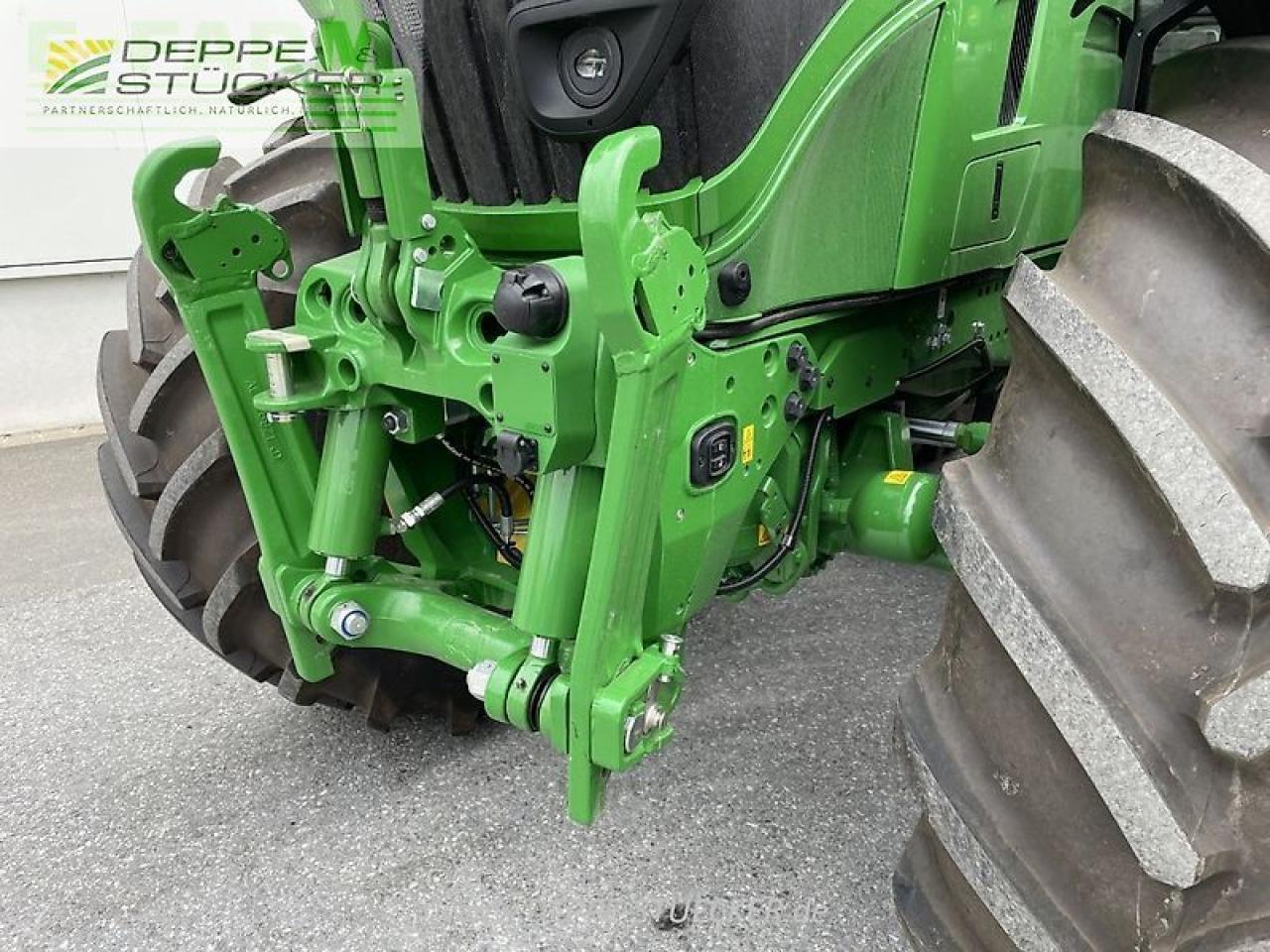 John Deere 6r 215 - Tractor: foto 4 John Deere 6r 215 - Tractor: foto 4