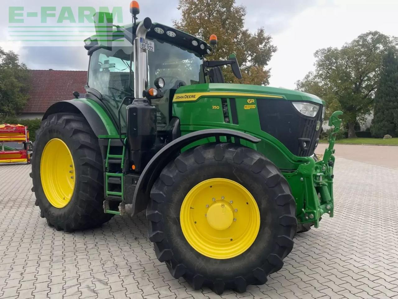 John Deere 6r 250 - Tractor: foto 2 John Deere 6r 250 - Tractor: foto 2