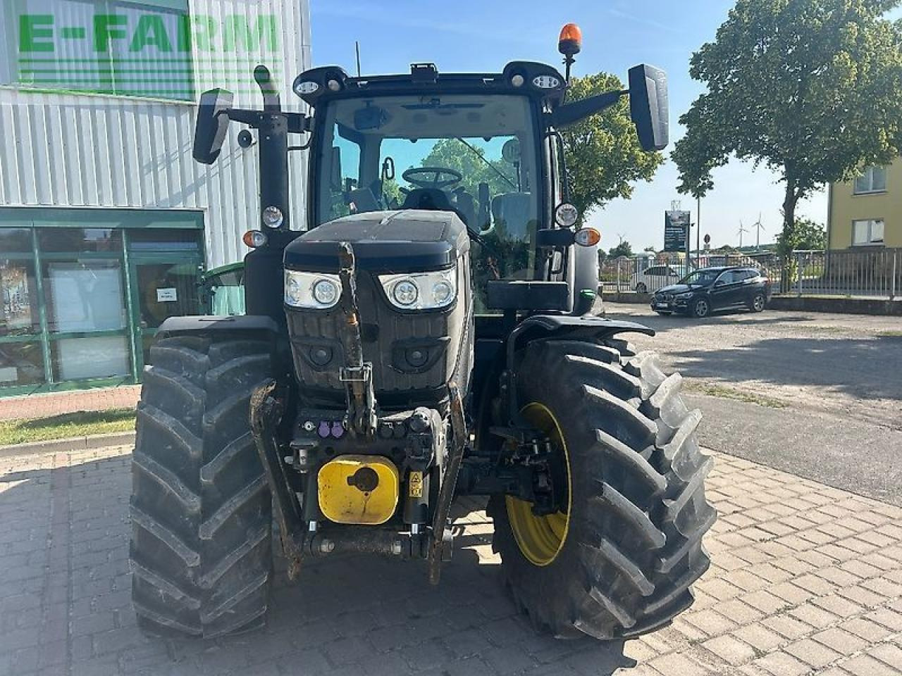 John Deere 6r150 - Tractor: foto 2 John Deere 6r150 - Tractor: foto 2