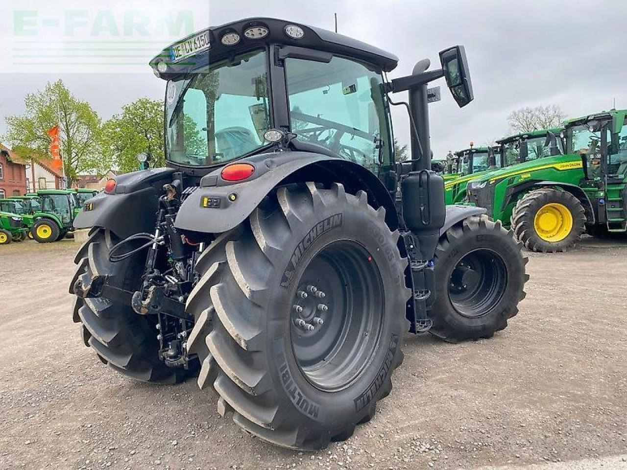 John Deere 6r150 black-edition - Tractor: foto 3 John Deere 6r150 black-edition - Tractor: foto 3