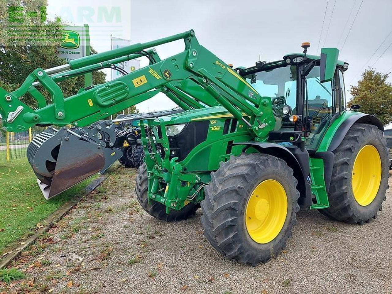 John Deere 6r155 - Tractor: foto 1 John Deere 6r155 - Tractor: foto 1