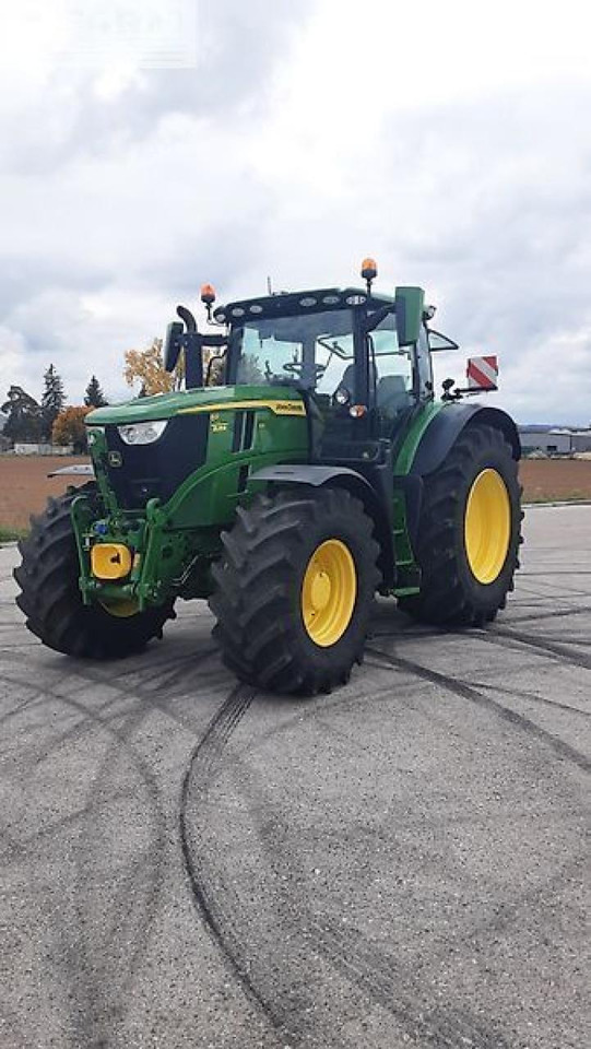 John Deere 6r195 / 6r 195 - Tractor: foto 1 John Deere 6r195 / 6r 195 - Tractor: foto 1