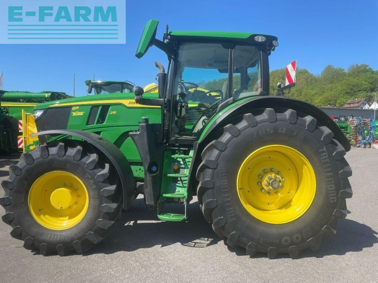 John Deere 6r215 / 6r 215 - Tractor: foto 1 John Deere 6r215 / 6r 215 - Tractor: foto 1