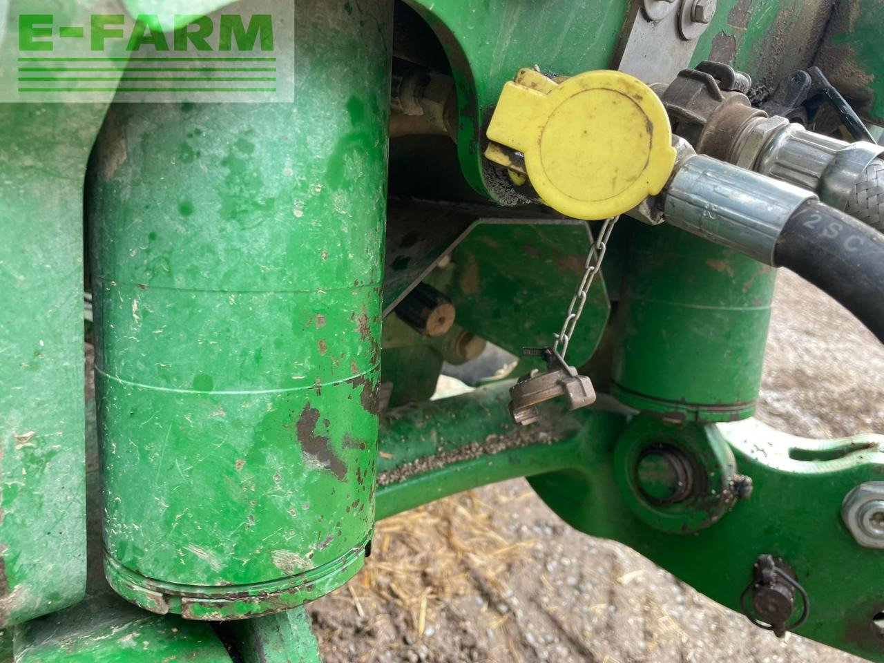 John Deere 7215R - Tractor: foto 1 John Deere 7215R - Tractor: foto 1