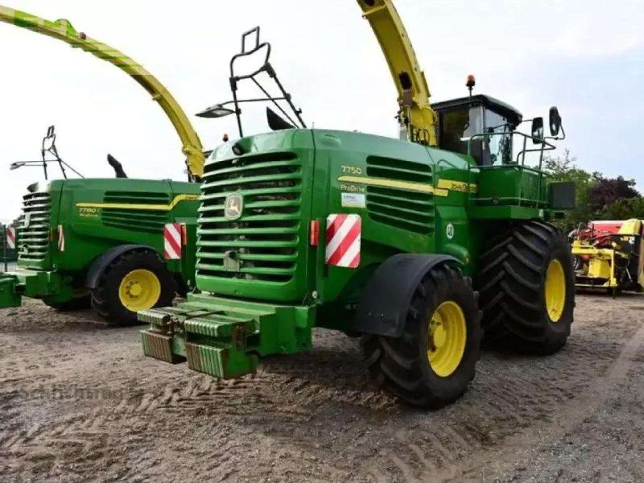 John Deere 7750i prodrive - Cosechadora de forraje: foto 5 John Deere 7750i prodrive - Cosechadora de forraje: foto 5