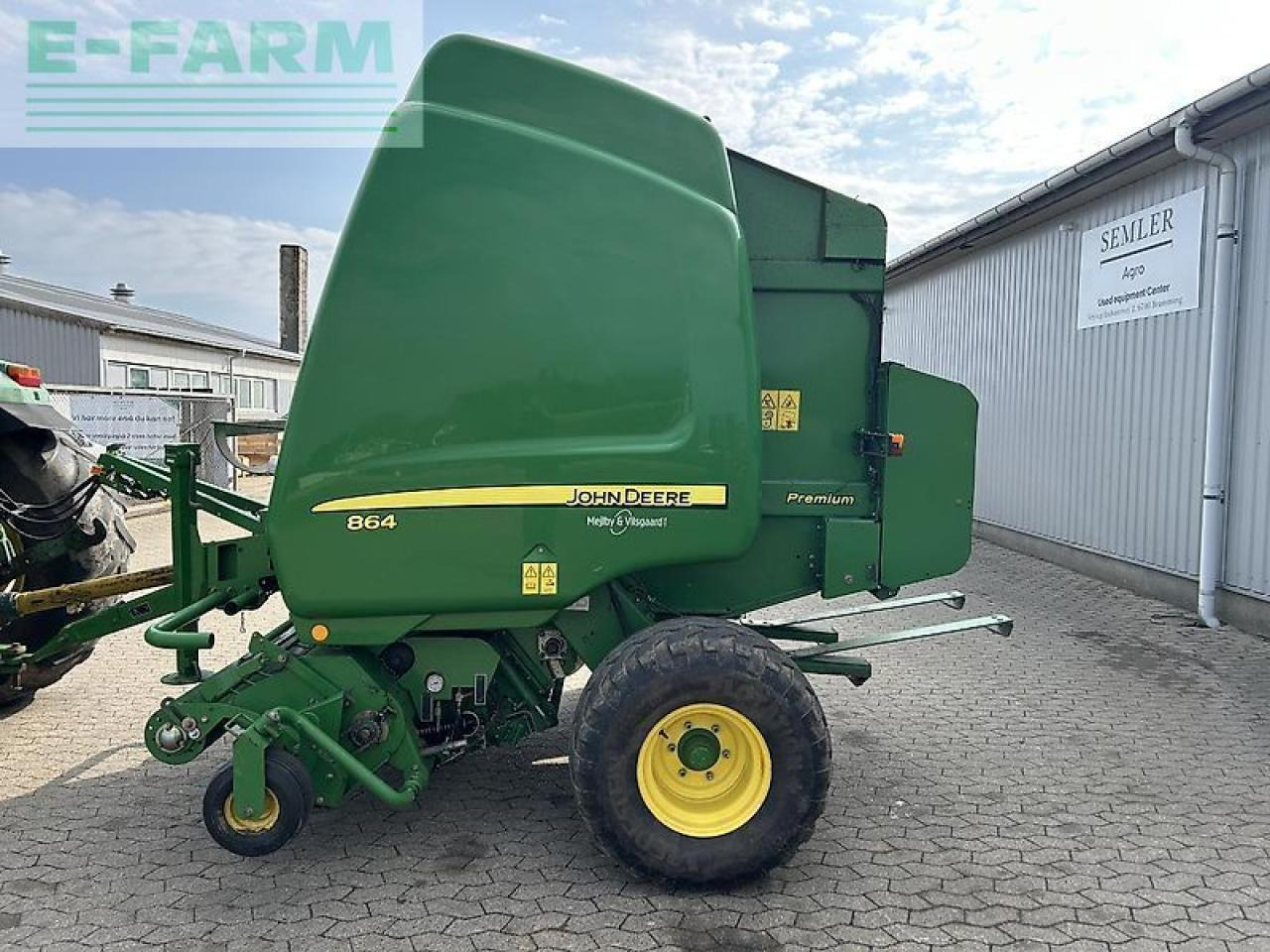 John Deere 864 - Empacadora de pacas cuadradas: foto 1 John Deere 864 - Empacadora de pacas cuadradas: foto 1