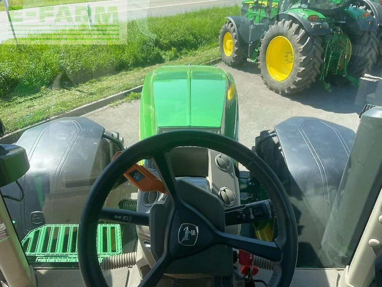 John Deere 8r370 / 8r 370 - Tractor: foto 5 John Deere 8r370 / 8r 370 - Tractor: foto 5