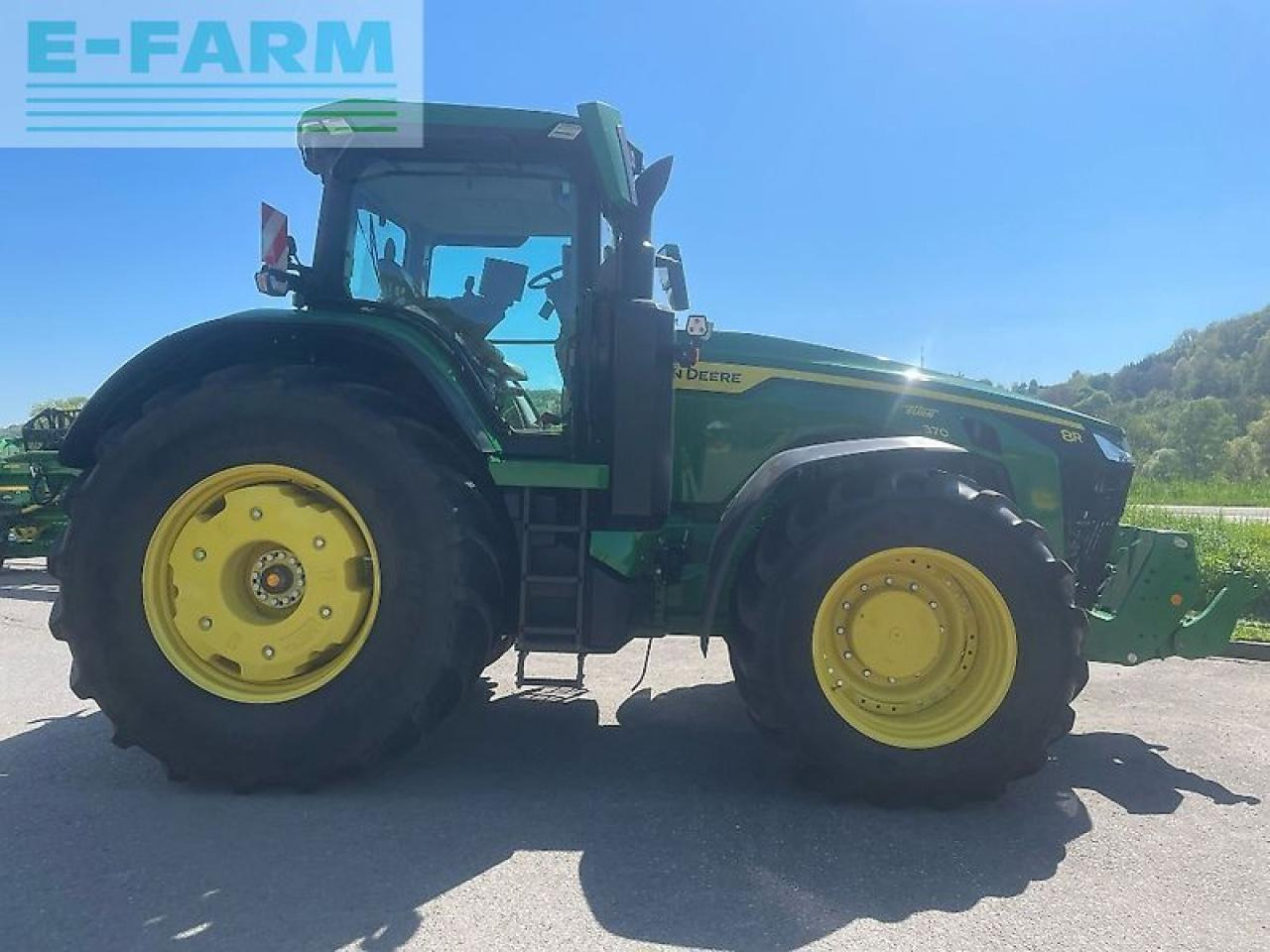 John Deere 8r370 / 8r 370 - Tractor: foto 2 John Deere 8r370 / 8r 370 - Tractor: foto 2