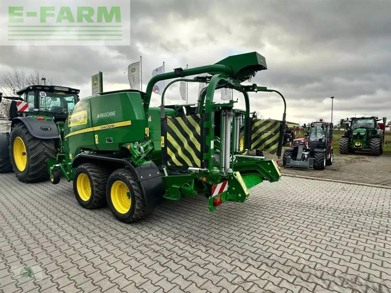 John Deere c441r - Empacadora de pacas cuadradas: foto 4 John Deere c441r - Empacadora de pacas cuadradas: foto 4