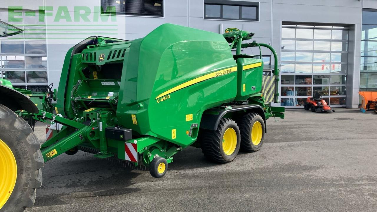 John Deere c451r - Empacadora de pacas cuadradas: foto 1 John Deere c451r - Empacadora de pacas cuadradas: foto 1