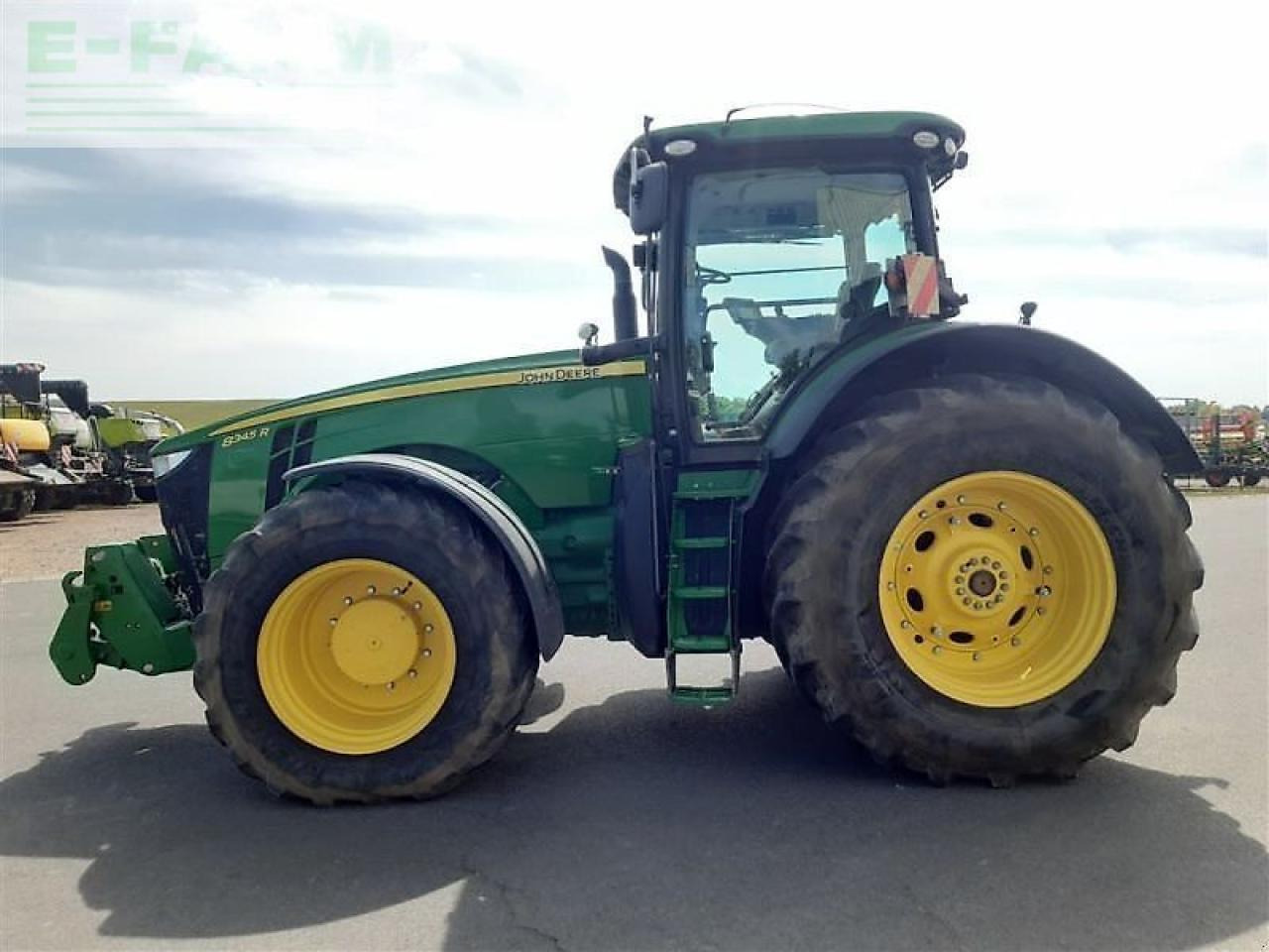 John Deere gebr. traktor john deere 8345r - Tractor: foto 2 John Deere gebr. traktor john deere 8345r - Tractor: foto 2