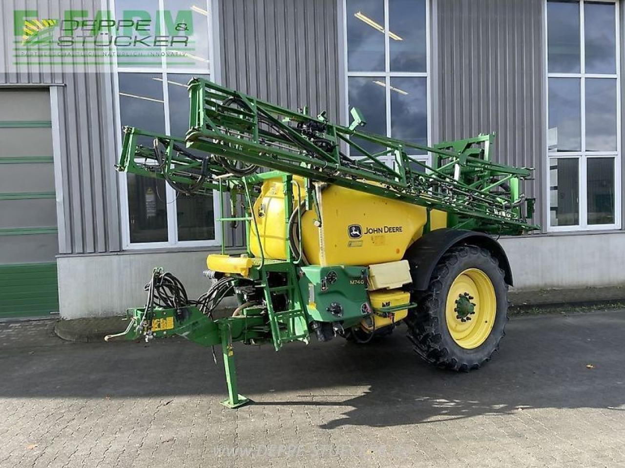 John Deere m740i (mj14) - Pulverizador arrastrado: foto 1 John Deere m740i (mj14) - Pulverizador arrastrado: foto 1