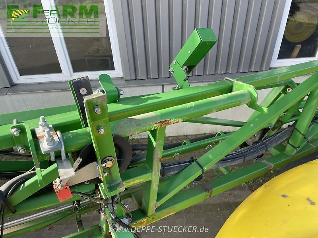 John Deere m740i (mj14) - Pulverizador arrastrado: foto 2 John Deere m740i (mj14) - Pulverizador arrastrado: foto 2