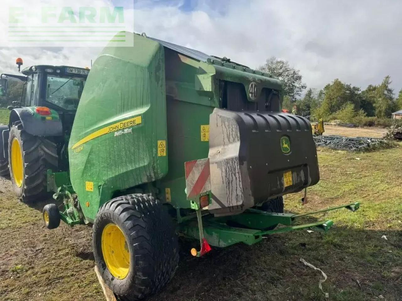 Empacadora de pacas cuadradas John Deere v 451 m maxicut 13 couteaux: foto 8