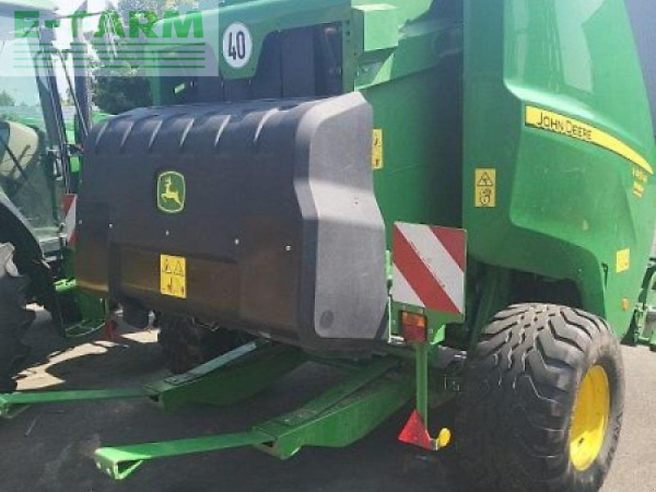 John Deere v 451 pm - Empacadora de pacas cuadradas: foto 2 John Deere v 451 pm - Empacadora de pacas cuadradas: foto 2