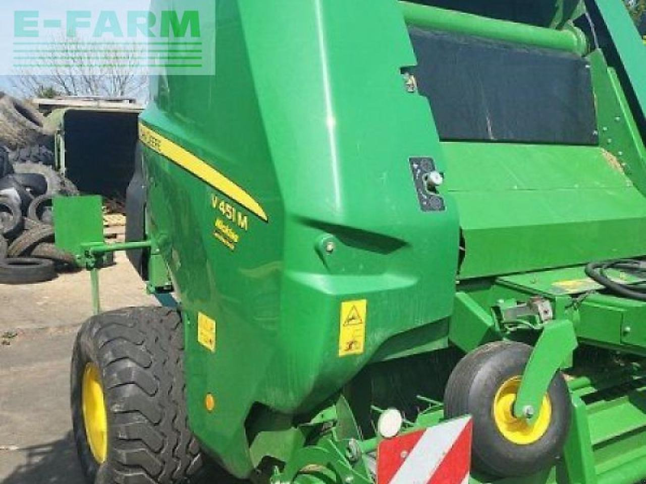 John Deere v 451 pm - Empacadora de pacas cuadradas: foto 3 John Deere v 451 pm - Empacadora de pacas cuadradas: foto 3