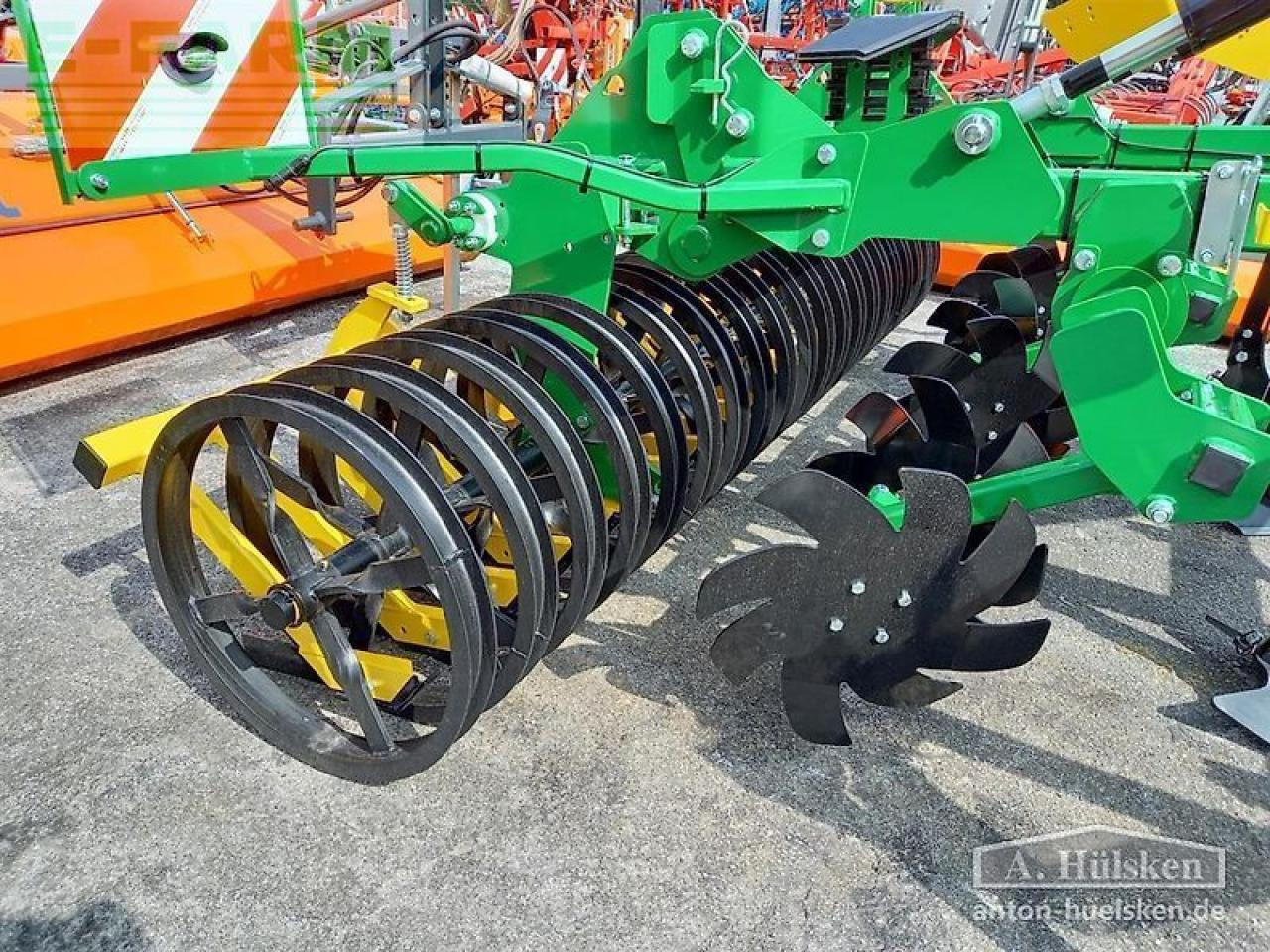 Kerner sternradgrubber corona 300 - Cultivador: foto 5 Kerner sternradgrubber corona 300 - Cultivador: foto 5
