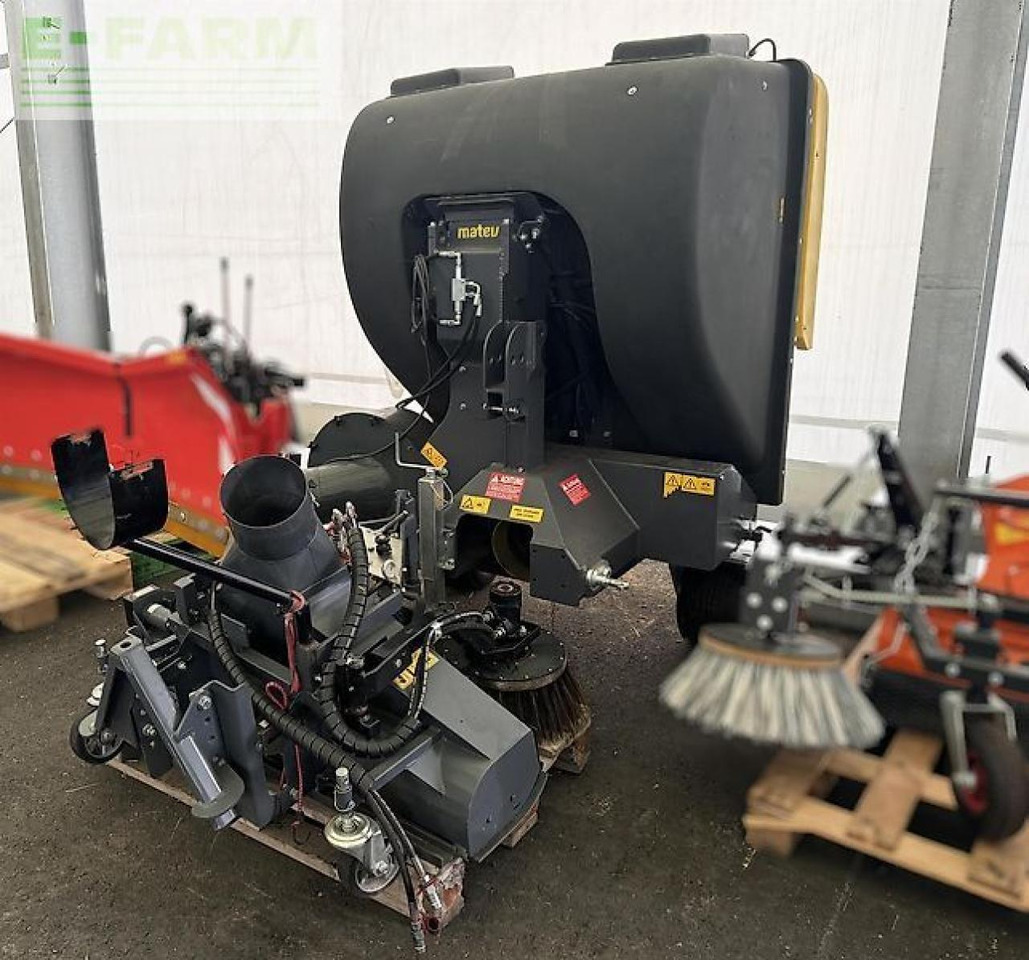 Kioti ck 5030 ch + 6 x anbaugeräte - Tractor: foto 4 Kioti ck 5030 ch + 6 x anbaugeräte - Tractor: foto 4