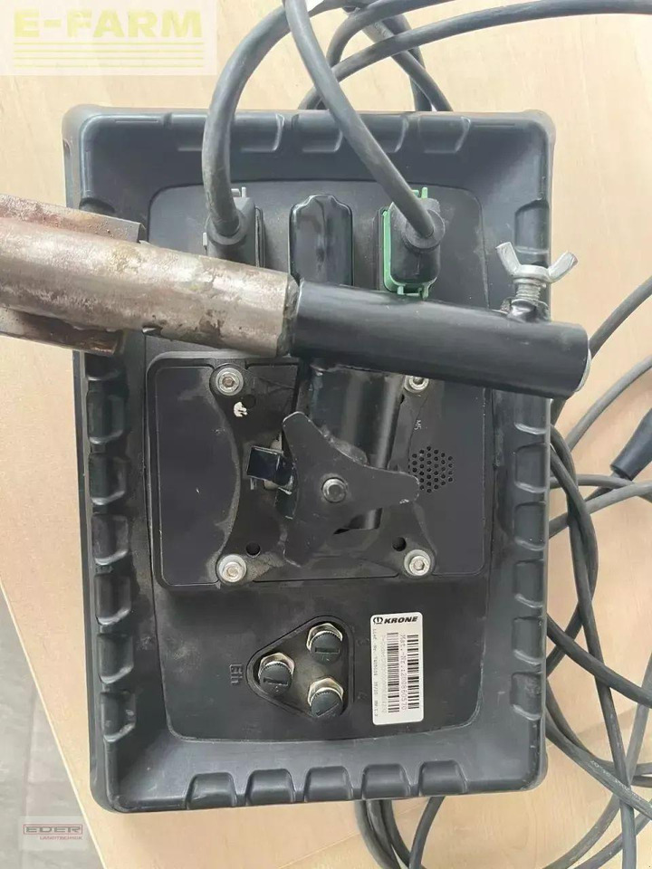 Empacadora de pacas cuadradas Krone comprima cf 155 xc + cci 1200 terminal: foto 13 Empacadora de pacas cuadradas Krone comprima cf 155 xc + cci 1200 terminal: foto 13