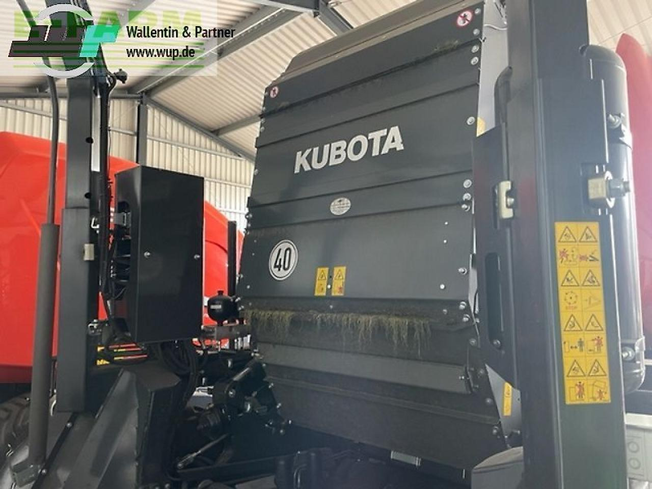 Kubota bv5200 sc14n flexiwrap - Empacadora de pacas cuadradas: foto 4 Kubota bv5200 sc14n flexiwrap - Empacadora de pacas cuadradas: foto 4