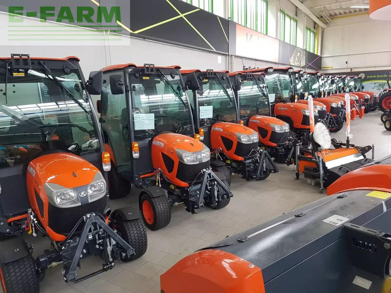 Kubota bx231 cab - Tractor: foto 2 Kubota bx231 cab - Tractor: foto 2