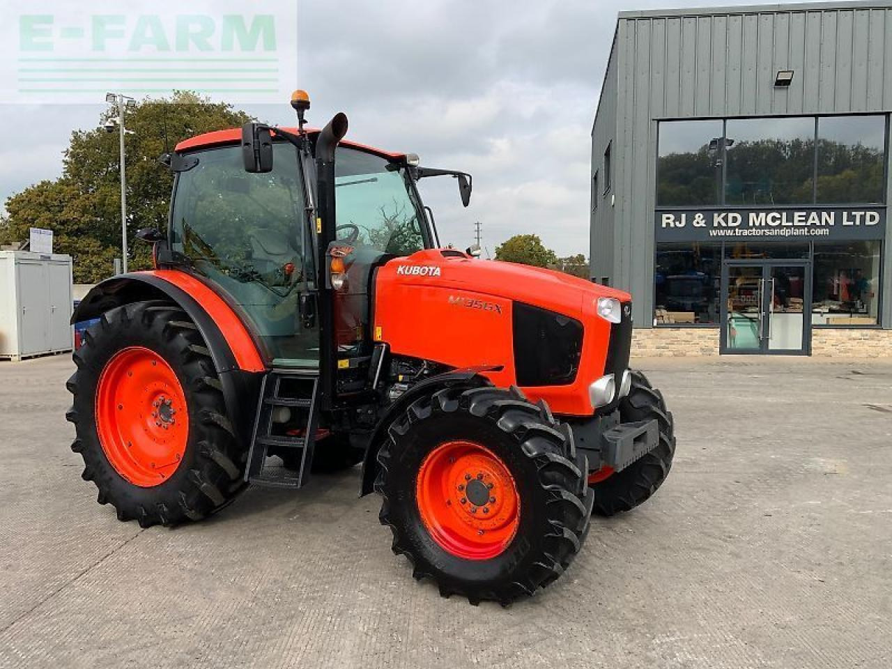 Kubota m135 gx tractor (st24279) - Tractor: foto 2 Kubota m135 gx tractor (st24279) - Tractor: foto 2