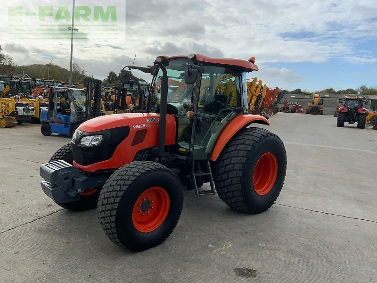 Kubota m9960 hydraulic shuttle tractor (st24786) - Tractor: foto 4 Kubota m9960 hydraulic shuttle tractor (st24786) - Tractor: foto 4