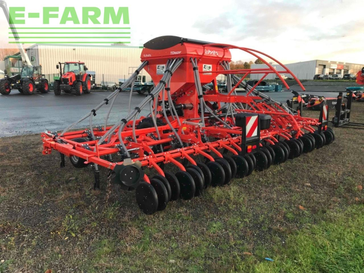 Kubota semoir à grains td1601f kubota - Sembradora de precisión: foto 3 Kubota semoir à grains td1601f kubota - Sembradora de precisión: foto 3