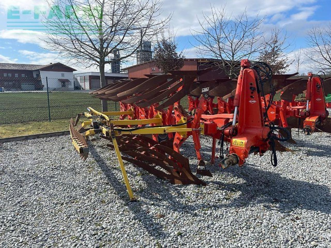 Kuhn vari-master 153 mit schollencracker - Arado: foto 1 Kuhn vari-master 153 mit schollencracker - Arado: foto 1