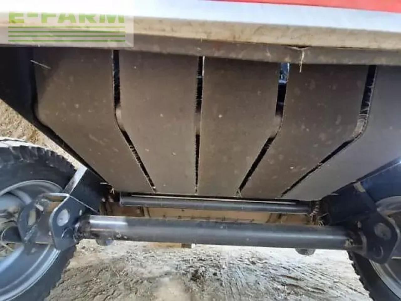 Kuhn vb 2160 - Empacadora de pacas cuadradas: foto 5 Kuhn vb 2160 - Empacadora de pacas cuadradas: foto 5