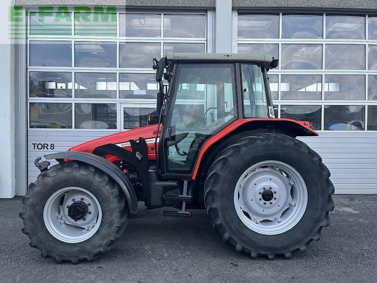 Massey Ferguson 4335-4 lp/hv/kl - Tractor: foto 1 Massey Ferguson 4335-4 lp/hv/kl - Tractor: foto 1