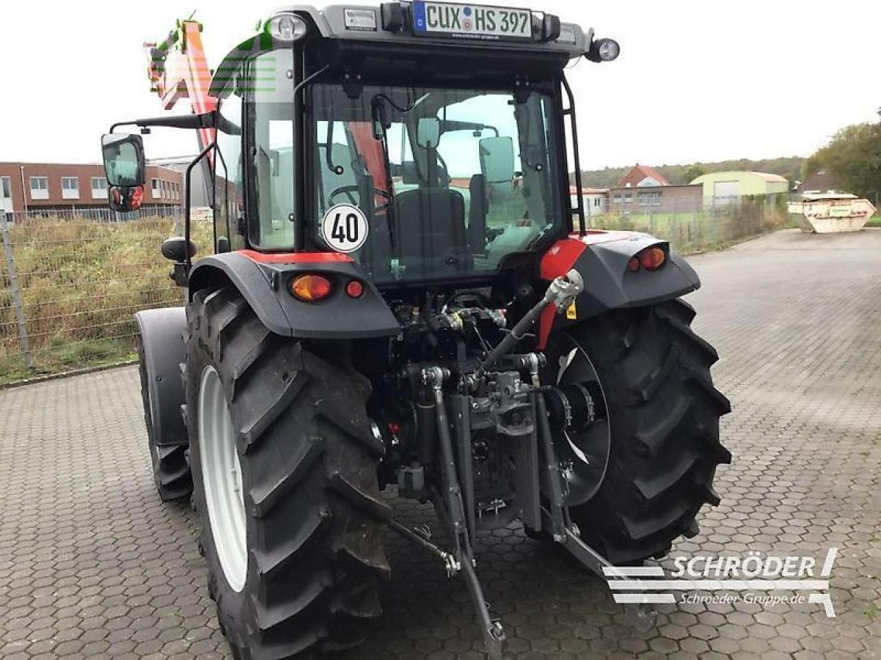 Massey Ferguson 4709 m cab essential - Tractor: foto 4 Massey Ferguson 4709 m cab essential - Tractor: foto 4