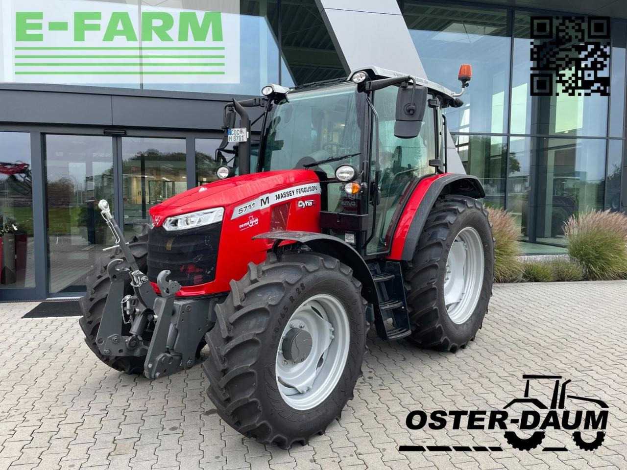 Massey Ferguson 5711 m dyna 4 - Tractor: foto 1 Massey Ferguson 5711 m dyna 4 - Tractor: foto 1
