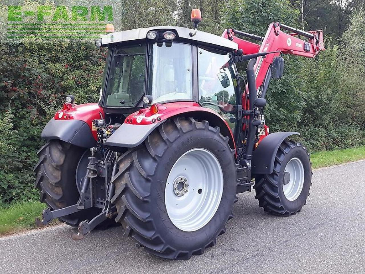Massey Ferguson 5713 sl - Tractor: foto 5 Massey Ferguson 5713 sl - Tractor: foto 5