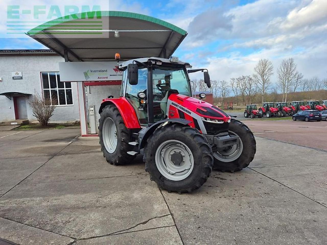 Massey Ferguson 5s.125 dyna-4 ess - Tractor: foto 1 Massey Ferguson 5s.125 dyna-4 ess - Tractor: foto 1