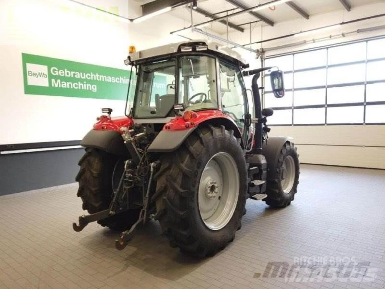Massey Ferguson 5s.145 dyna-6 exclusive Exclusive - Tractor: foto 5 Massey Ferguson 5s.145 dyna-6 exclusive Exclusive - Tractor: foto 5
