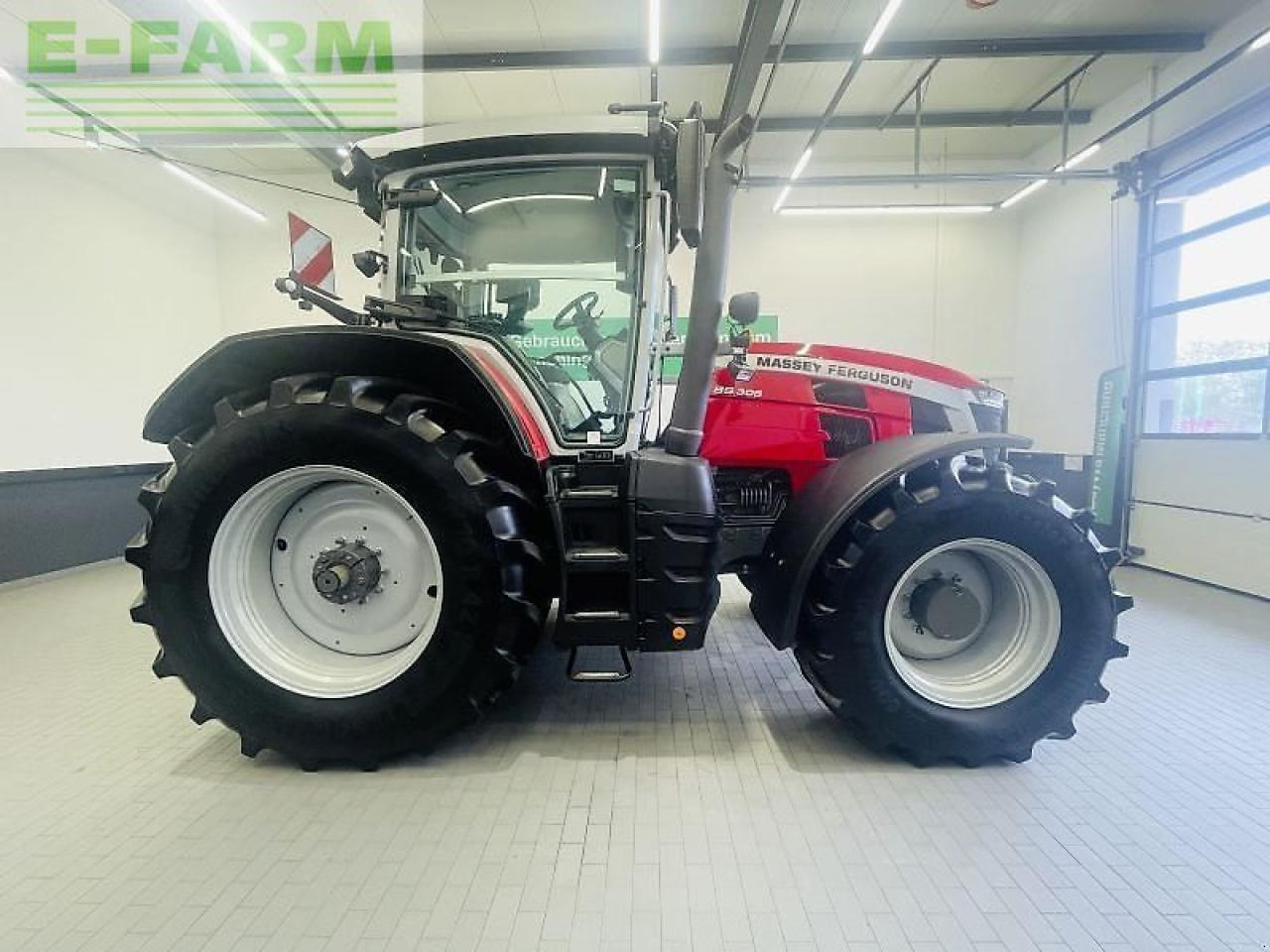 Massey Ferguson 8s.305 dyna-vt exclusive Exclusive - Tractor: foto 4 Massey Ferguson 8s.305 dyna-vt exclusive Exclusive - Tractor: foto 4
