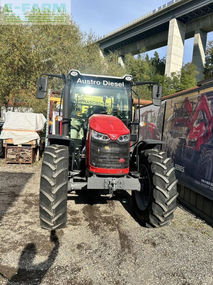 Massey Ferguson mf 5710 m dyna-4 - Tractor: foto 2 Massey Ferguson mf 5710 m dyna-4 - Tractor: foto 2