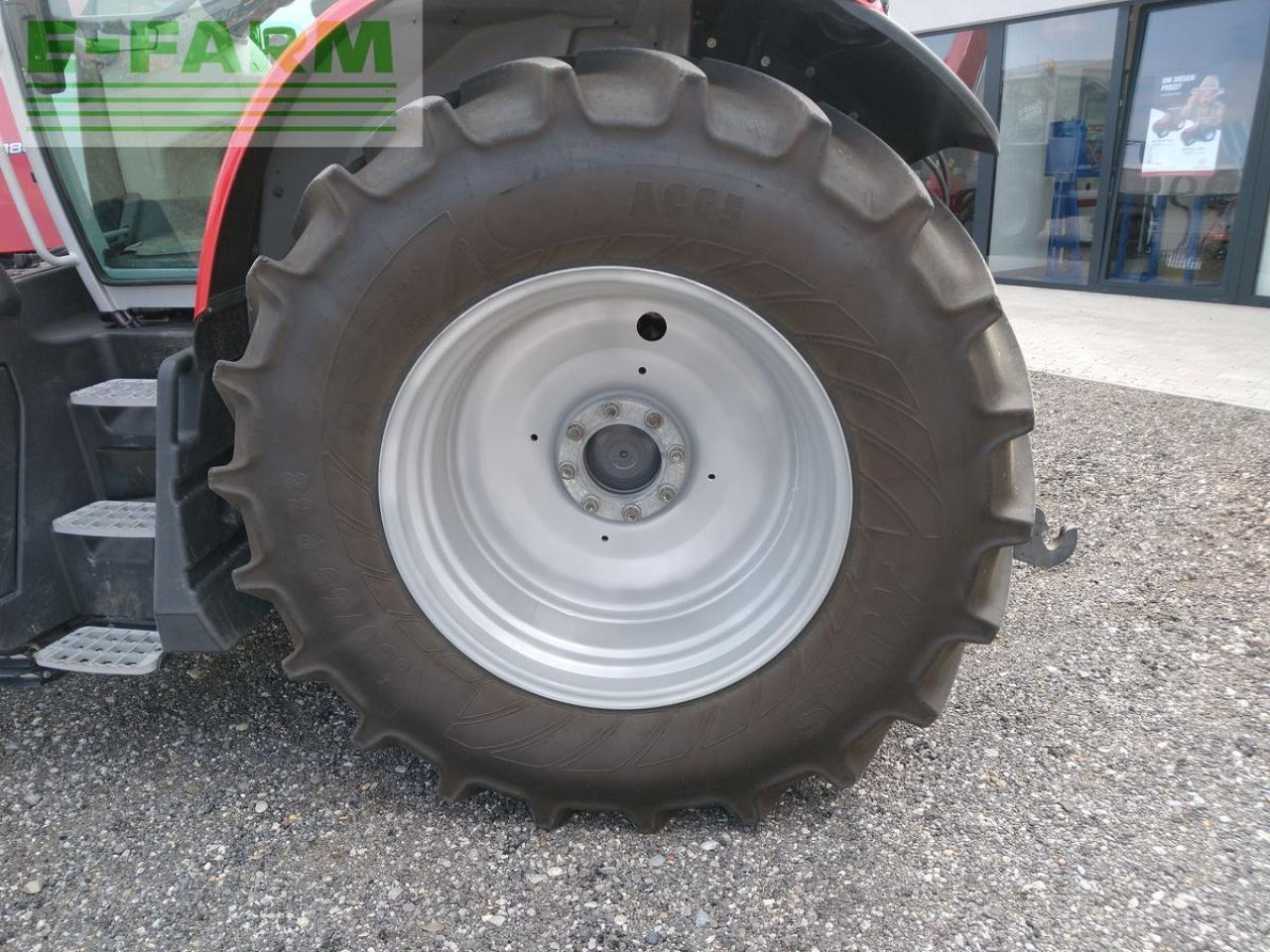 Massey Ferguson mf 6s.180 dyna-vt exclusive Exclusive - Tractor: foto 5 Massey Ferguson mf 6s.180 dyna-vt exclusive Exclusive - Tractor: foto 5