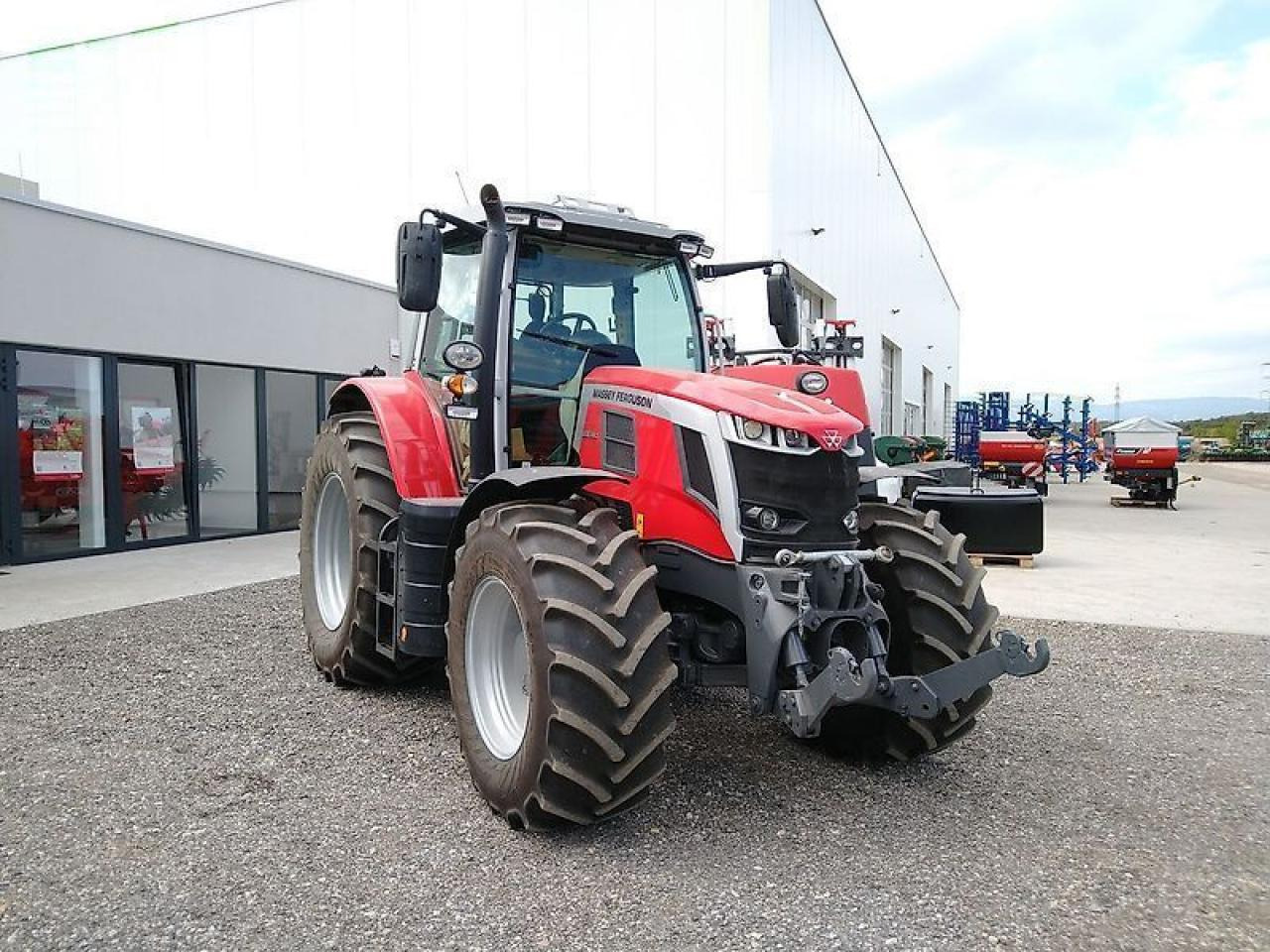 Massey Ferguson mf 6s.180 dyna-vt exclusive Exclusive - Tractor: foto 2 Massey Ferguson mf 6s.180 dyna-vt exclusive Exclusive - Tractor: foto 2