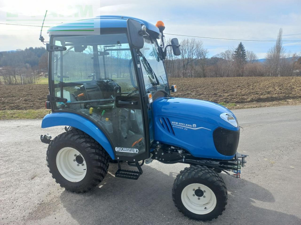New Holland boomer 25 - Tractor: foto 4 New Holland boomer 25 - Tractor: foto 4