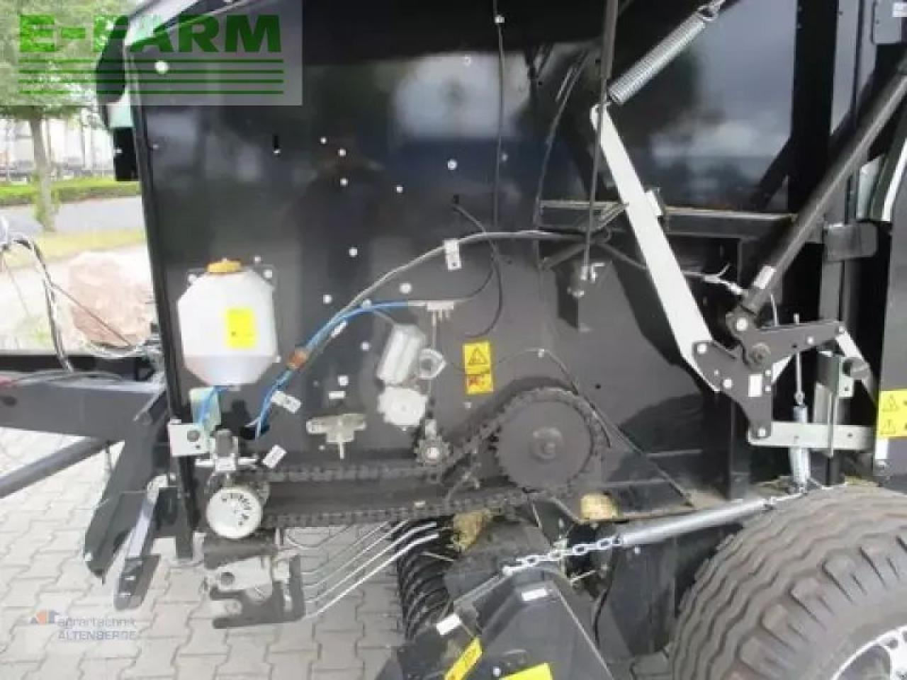 Empacadora de pacas cuadradas New Holland br 150 utility: foto 6 Empacadora de pacas cuadradas New Holland br 150 utility: foto 6