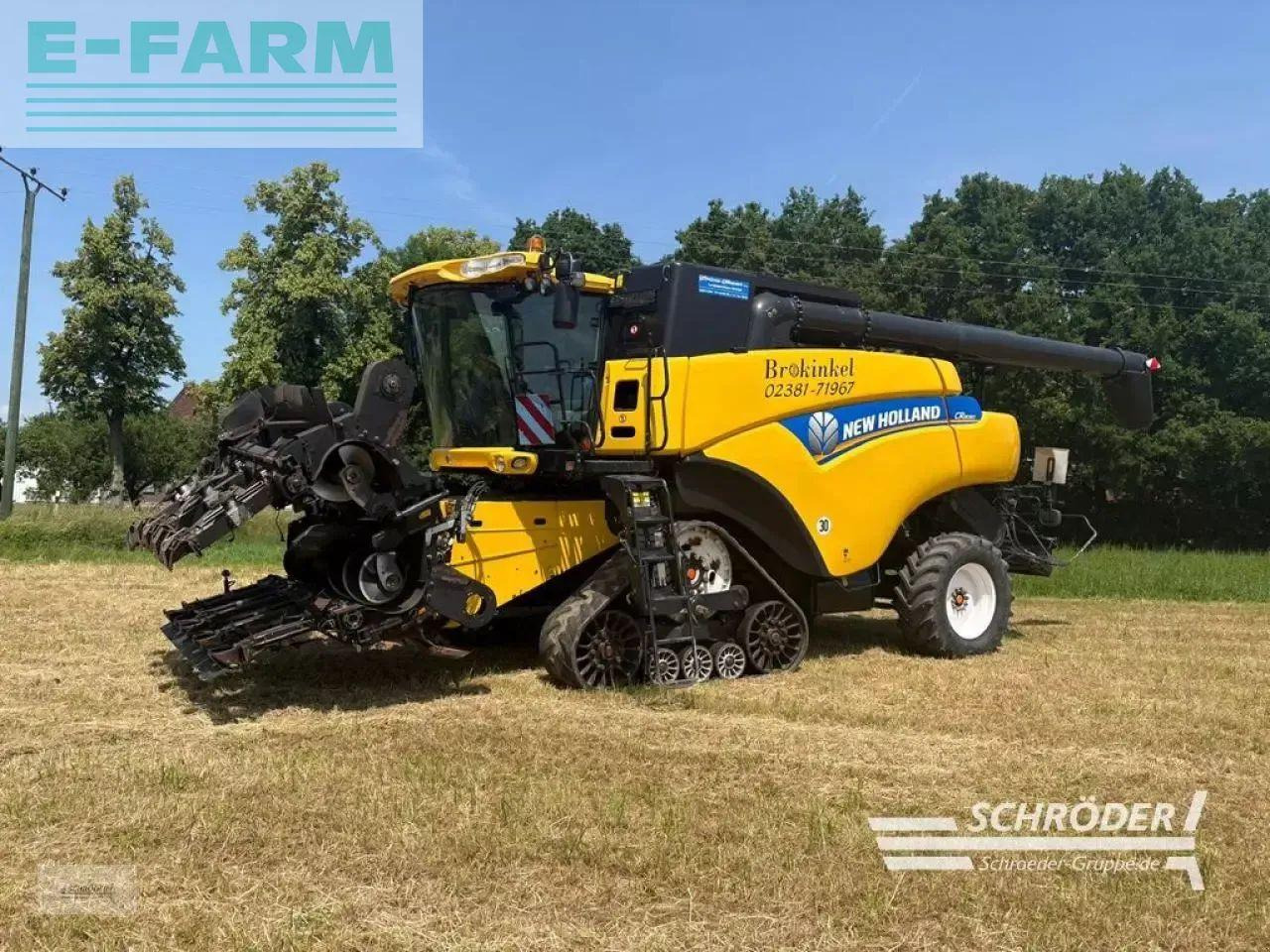 New Holland cr 8080 + schneidwerk + maispflücker - Cosechadora de granos: foto 5 New Holland cr 8080 + schneidwerk + maispflücker - Cosechadora de granos: foto 5