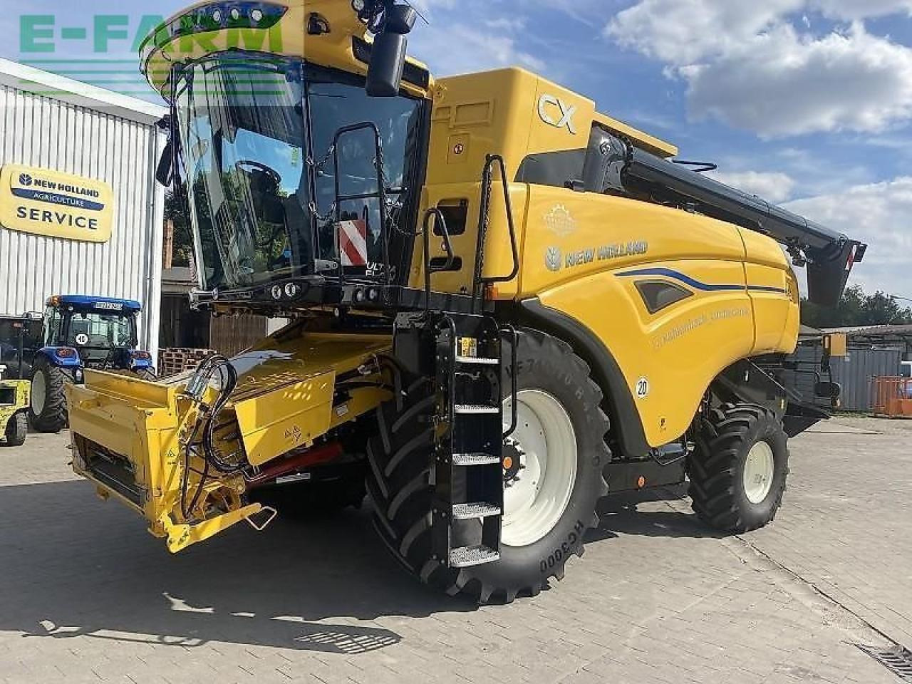 New Holland cx 8.90 - Cosechadora de granos: foto 5 New Holland cx 8.90 - Cosechadora de granos: foto 5
