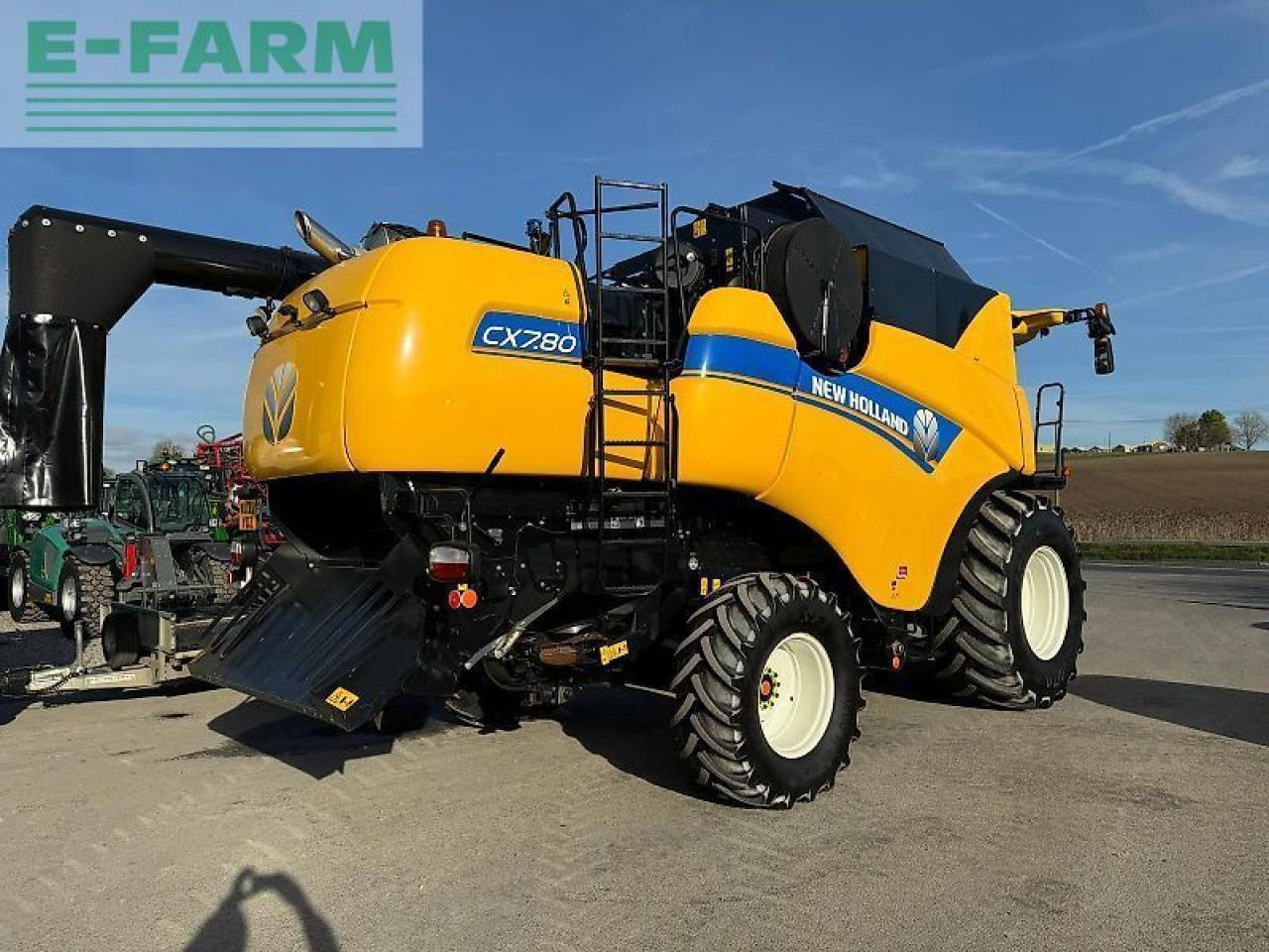 New Holland cx7.80 - Cosechadora de granos: foto 1 New Holland cx7.80 - Cosechadora de granos: foto 1