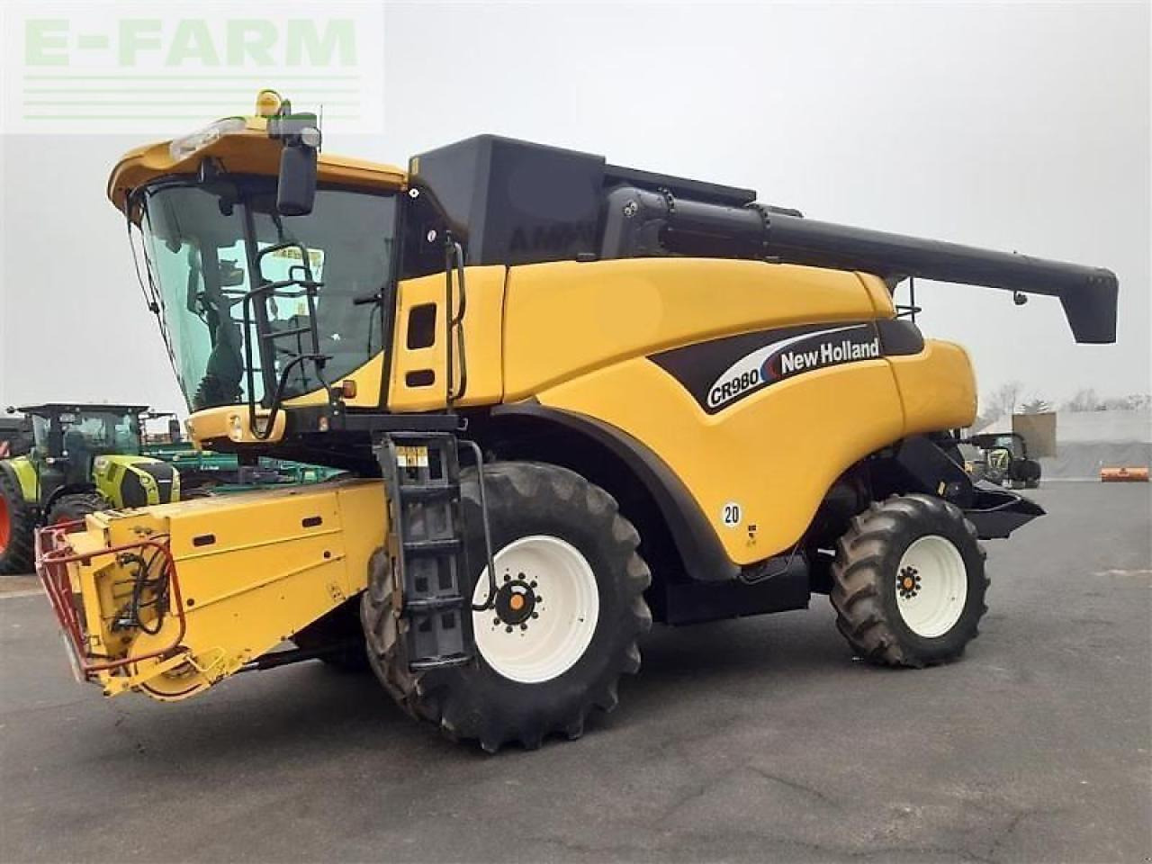 New Holland gebr. mähdrescher new holland - Cosechadora de granos: foto 1 New Holland gebr. mähdrescher new holland - Cosechadora de granos: foto 1