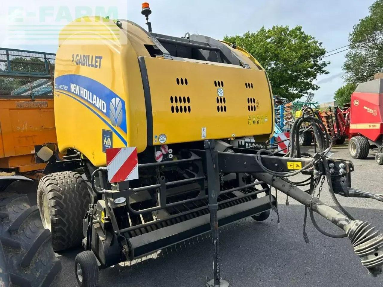 New Holland roll-belt180 - Empacadora de pacas cuadradas: foto 2 New Holland roll-belt180 - Empacadora de pacas cuadradas: foto 2