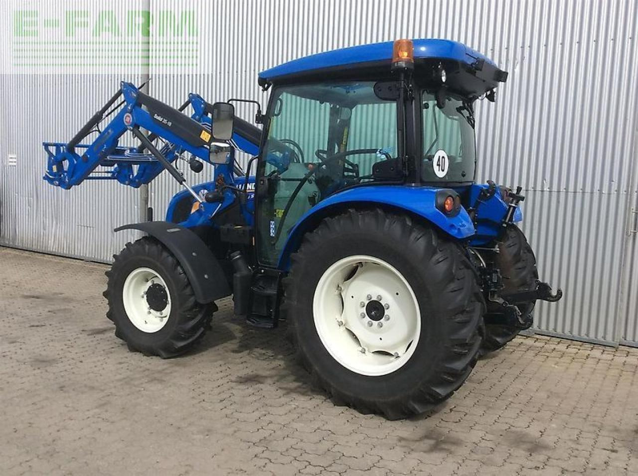 New Holland t 4.55 s S - Tractor: foto 5 New Holland t 4.55 s S - Tractor: foto 5